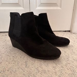 Dr Scholls Zip Booties